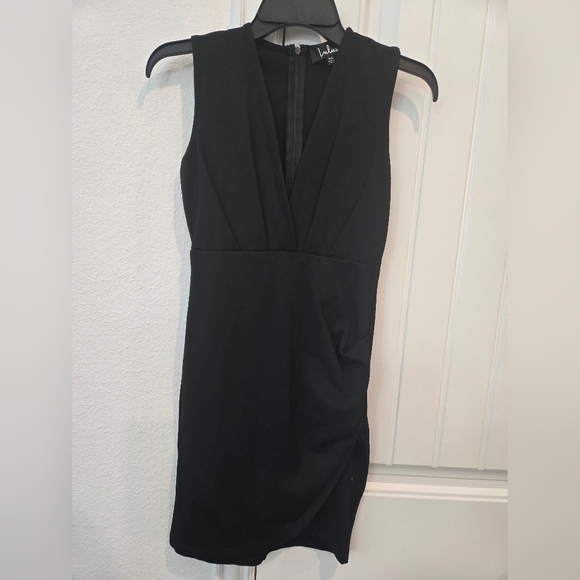 Lulus Dresses & Skirts - Elegant Black Dress